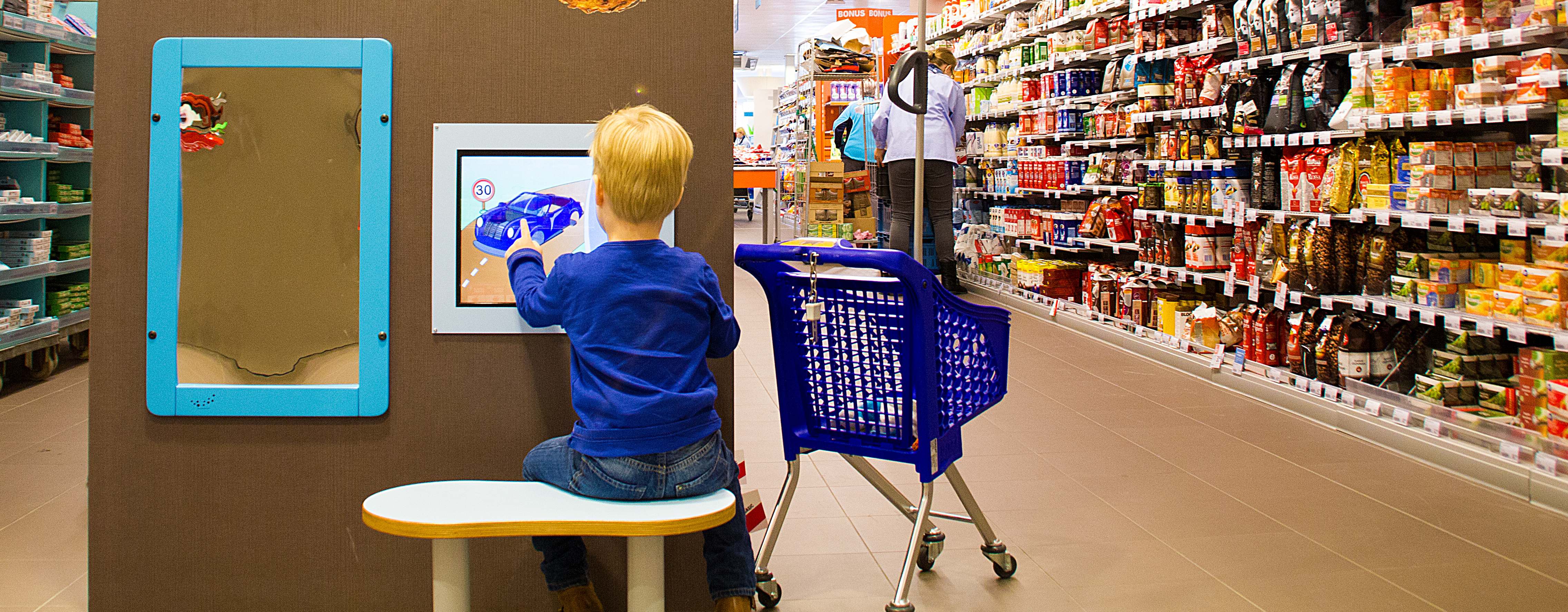 albert heijn speelhoek this image shows a kids corner in a supermarket
