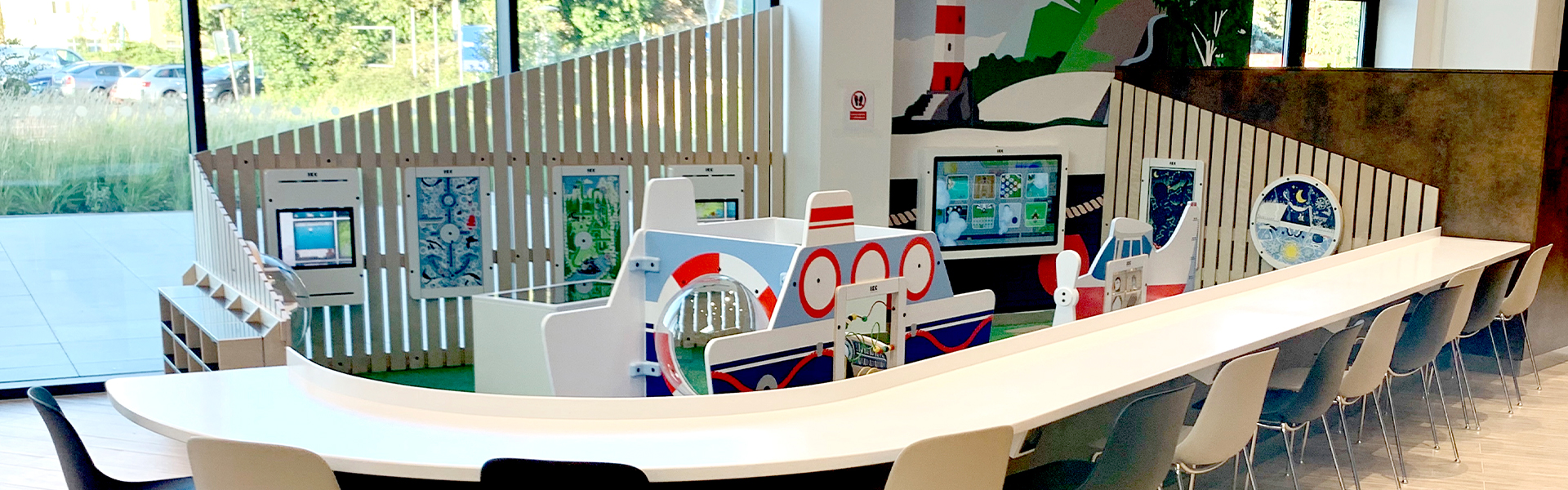 Kinderhoek als onderdeel van het winkelinterieur Kinderhoek als onderdeel van het winkelinterieur